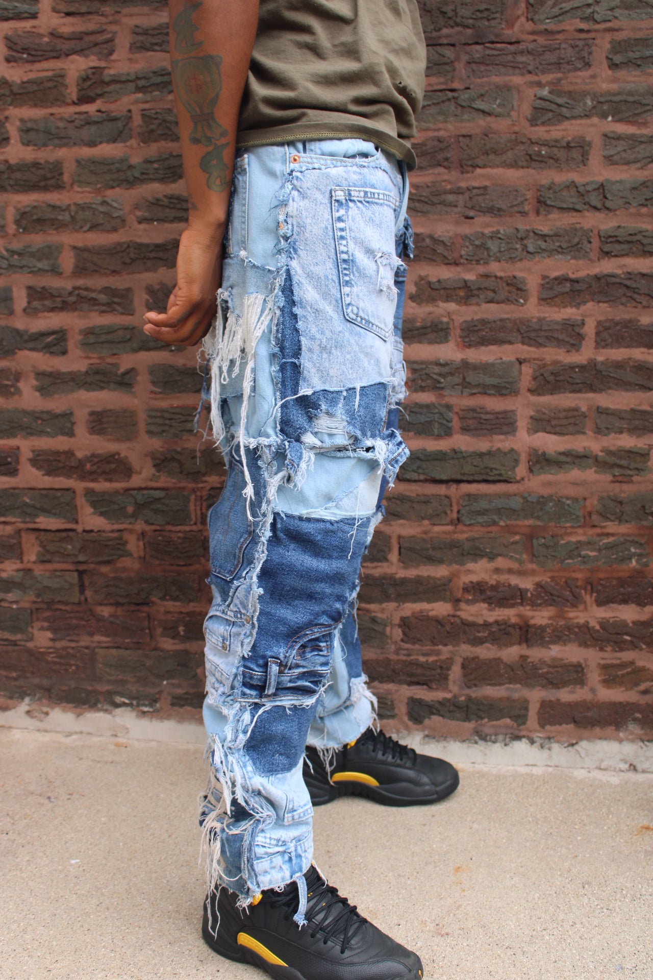 Super Baggy Distressed Jeans