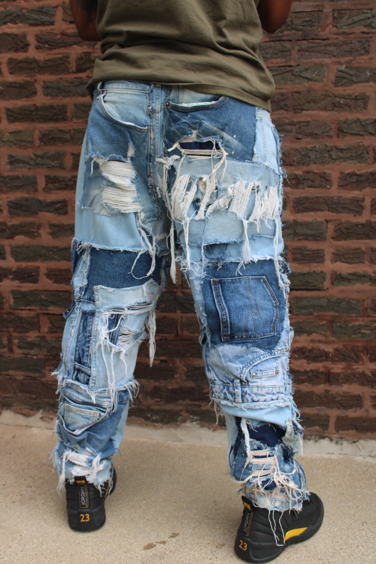 Super Baggy Distressed Jeans