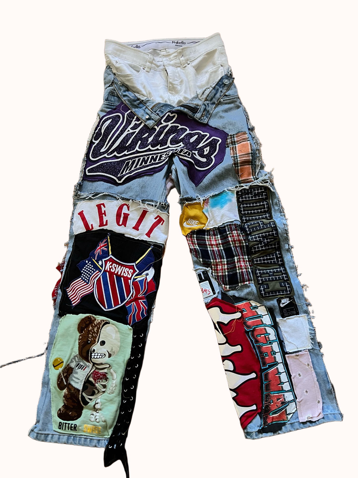 Double Waisted Junk Jeans . size 28