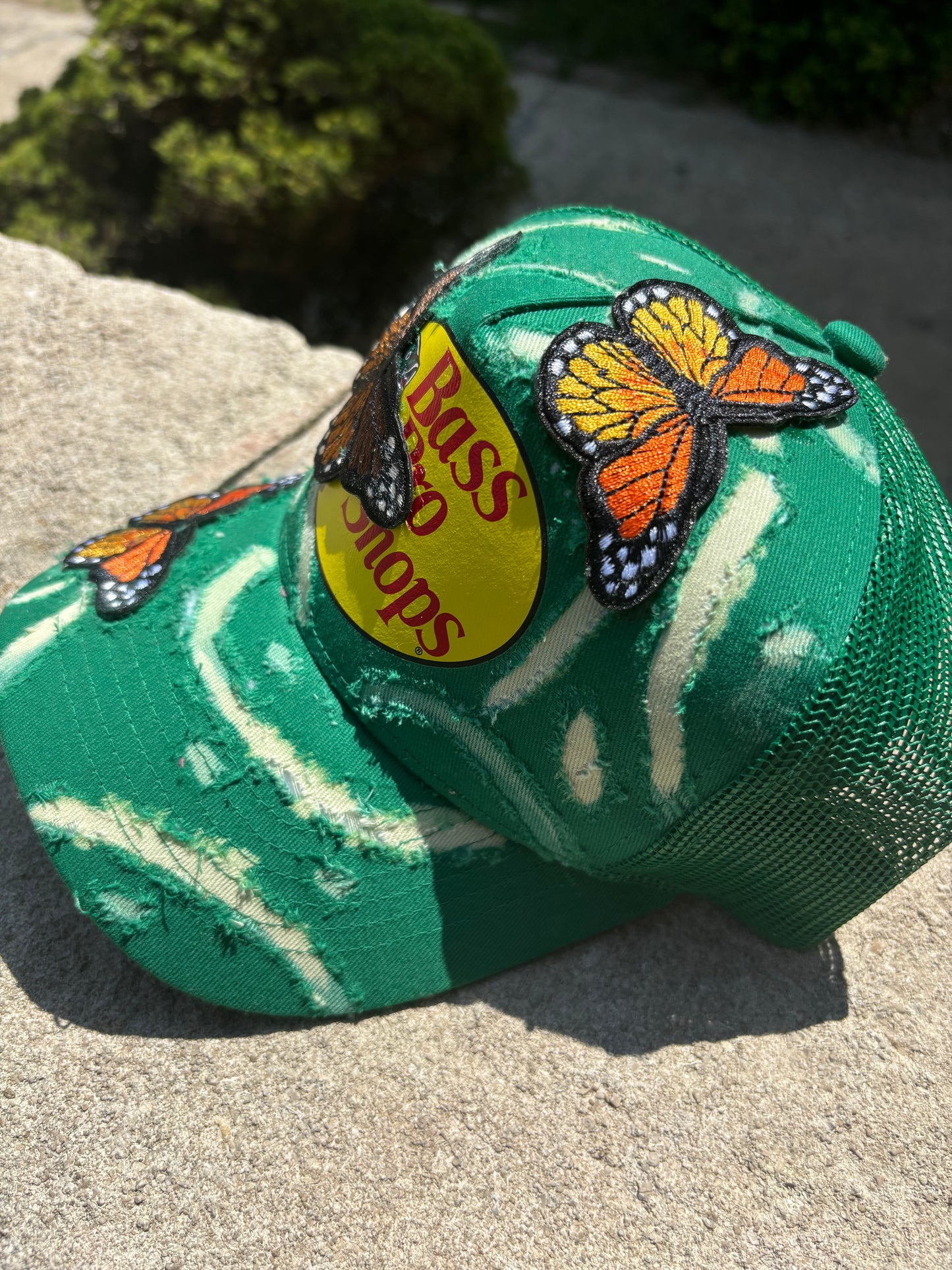 Green Smiley Trucker w Butterflies