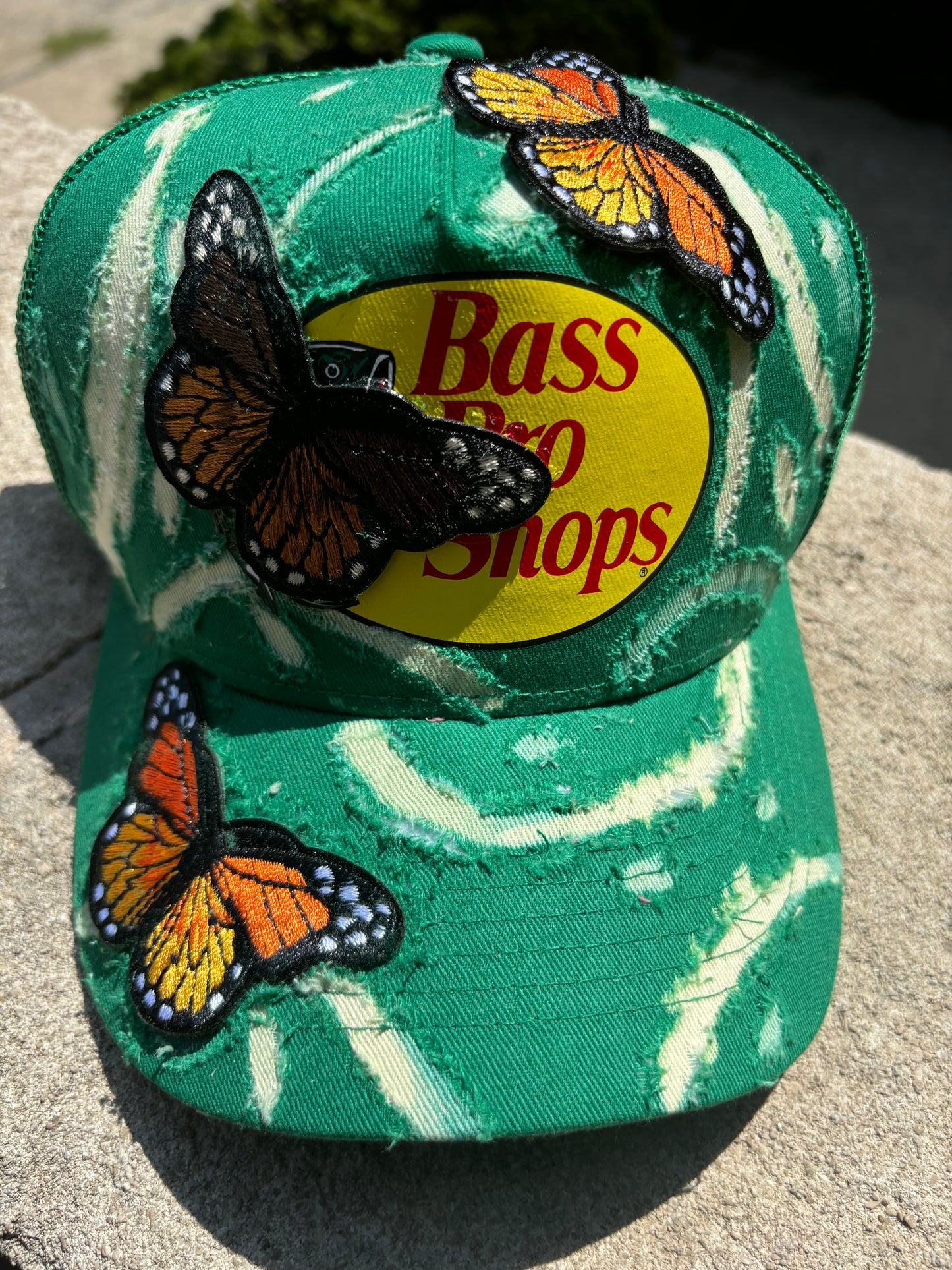 Green Smiley Trucker w Butterflies